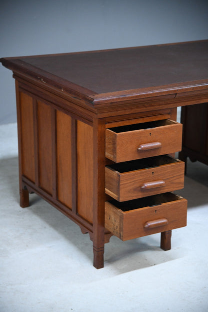 Early 20th Century Mahogany Desk