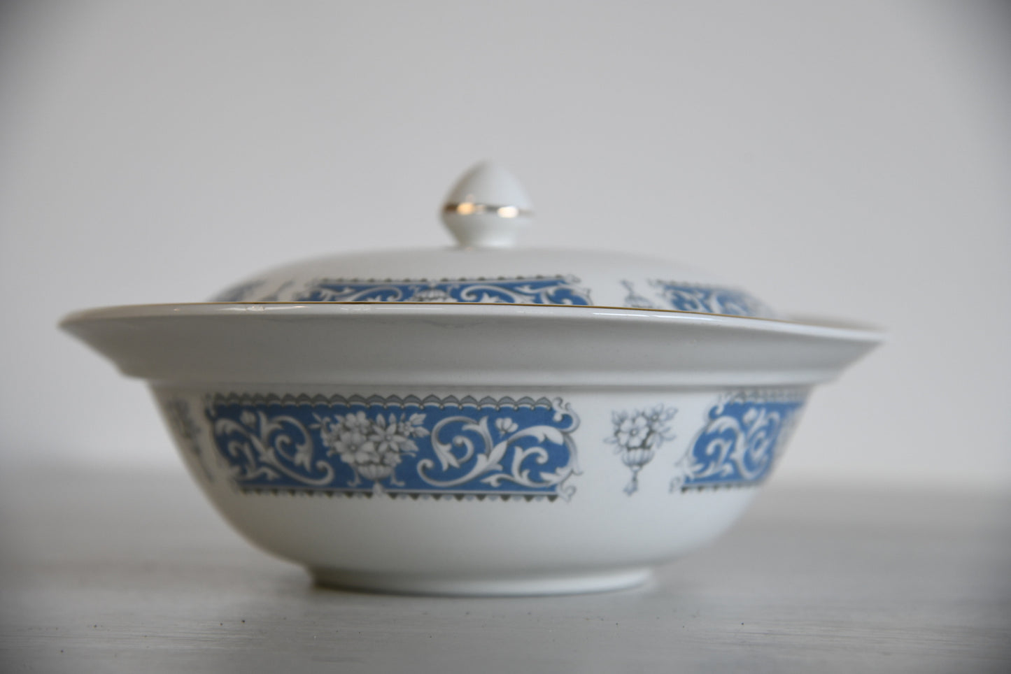 Johnson Bros Snowhite Vegetable Tureen