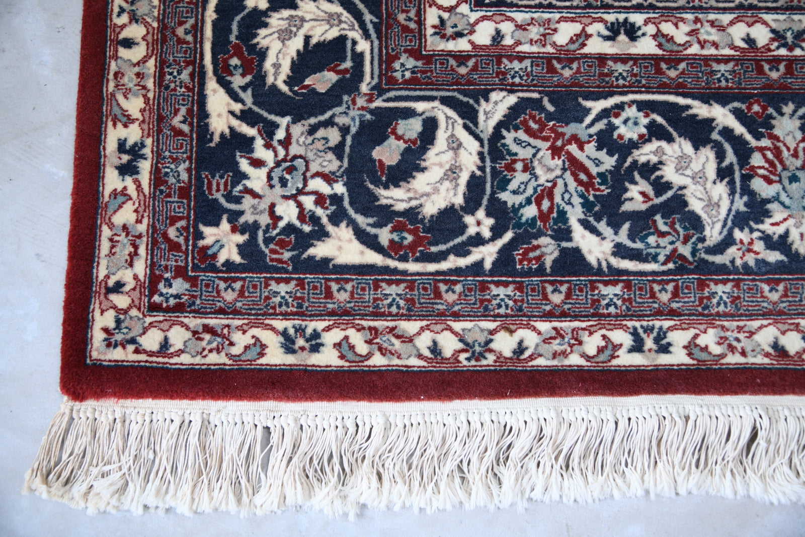 Large Quality Esfahan Rug