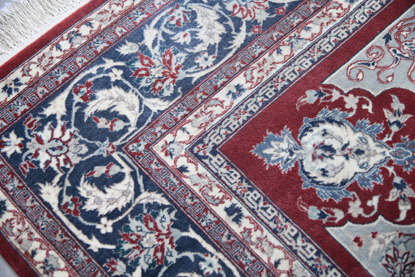 Large Quality Esfahan Rug