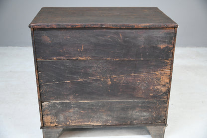 18th Century Walnut Chest of Drawers