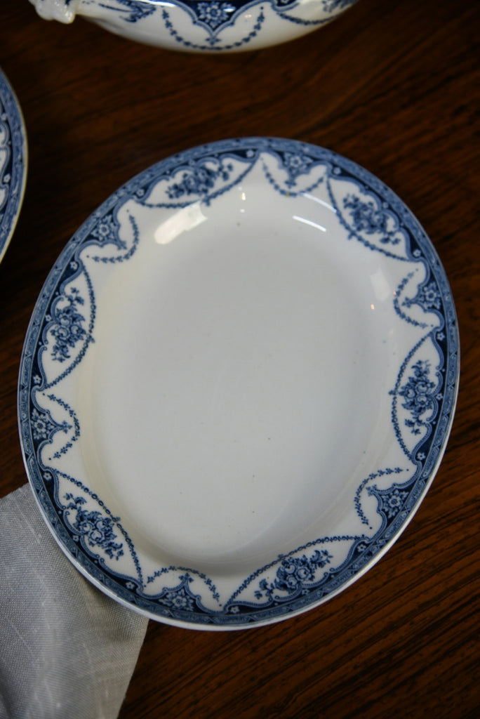 Great Universal Blue & White Oval Plates & Tureen