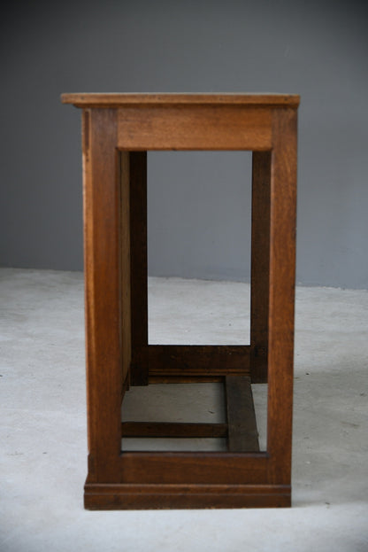 Ecclesiastical Oak Counter