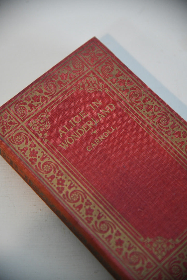 Alice In Wonderland - Lewis Caroll