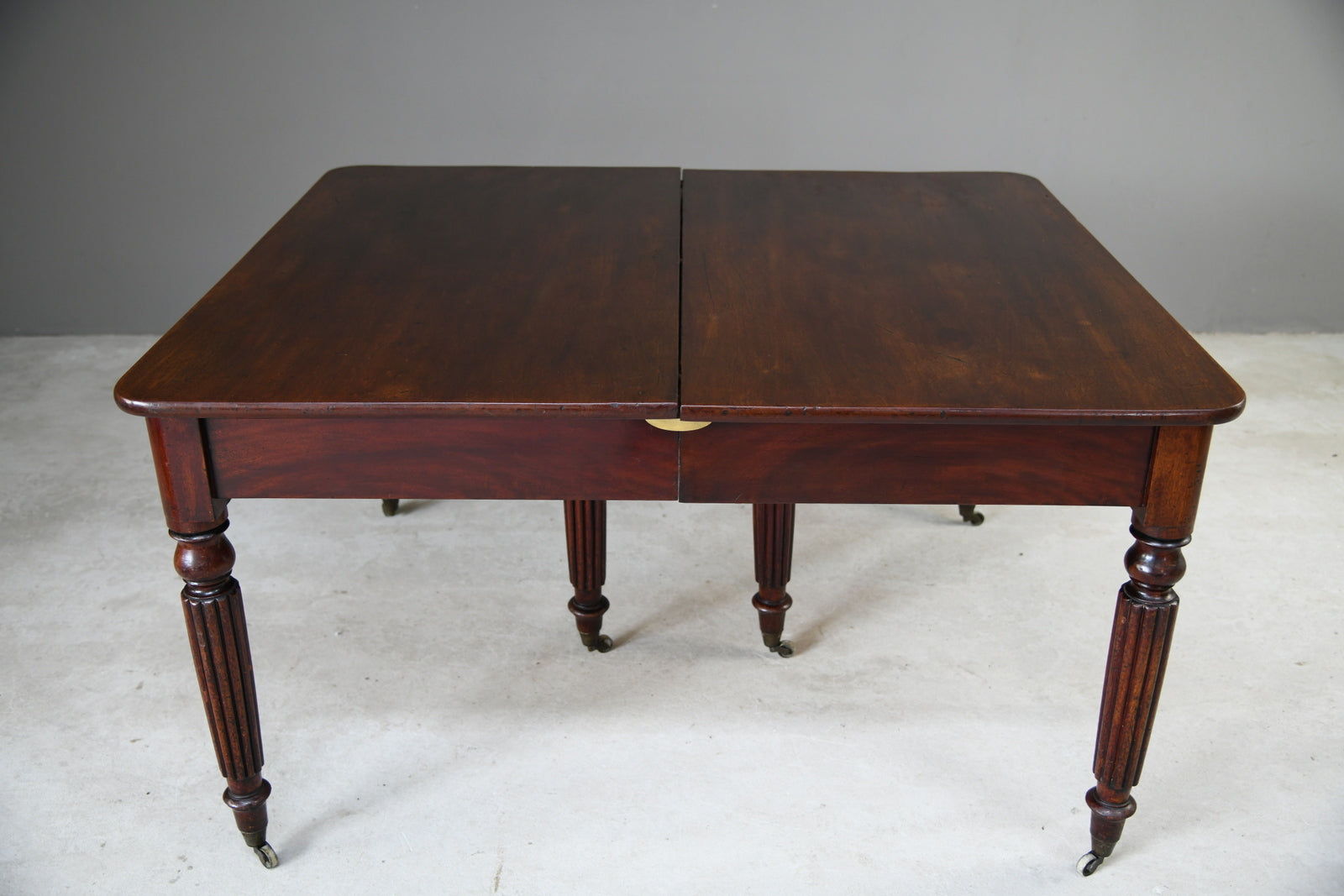 19th Century Extending Mahogany Dining Table