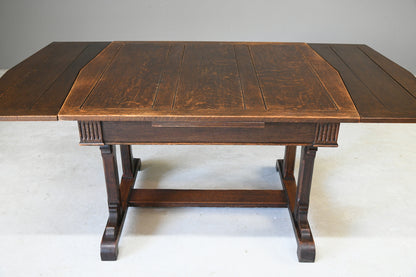 Early 20th Century Oak Draw Leaf Dining Table