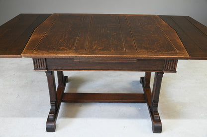 Early 20th Century Oak Draw Leaf Dining Table