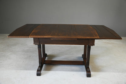 Early 20th Century Oak Draw Leaf Dining Table