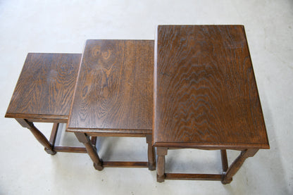 Traditional Style Oak Nest Side Tables