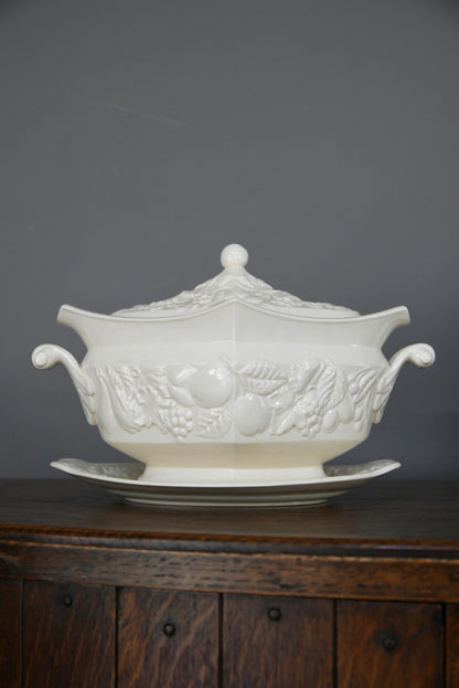 Royal Worcester Palissy Crown Ware Tureen