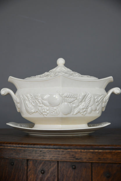 Royal Worcester Palissy Crown Ware Tureen