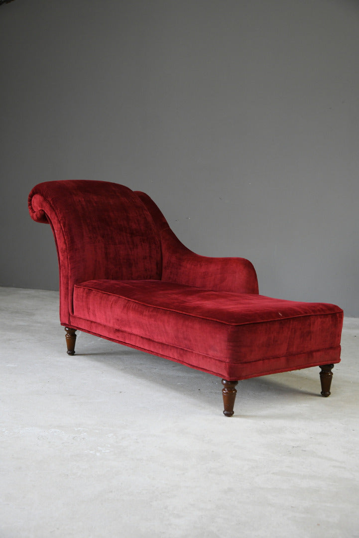 Antique Style Small Red Chaise Longue