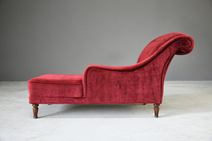 Antique Style Small Red Chaise Longue