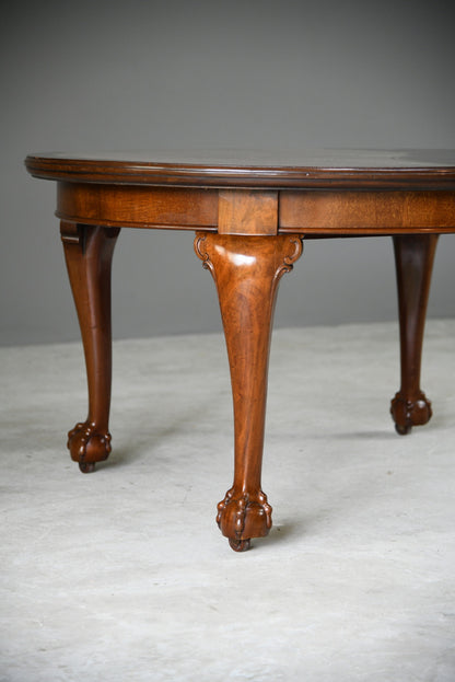 Antique Oval Mahogany Extending Dining Table