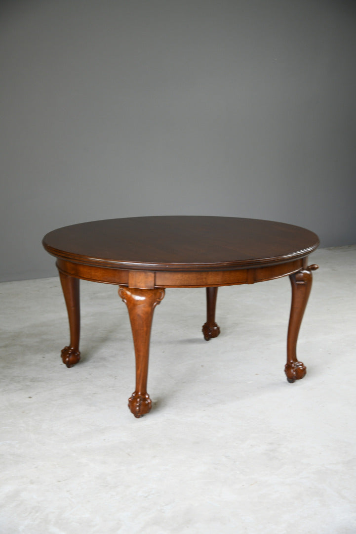 Antique Oval Mahogany Extending Dining Table