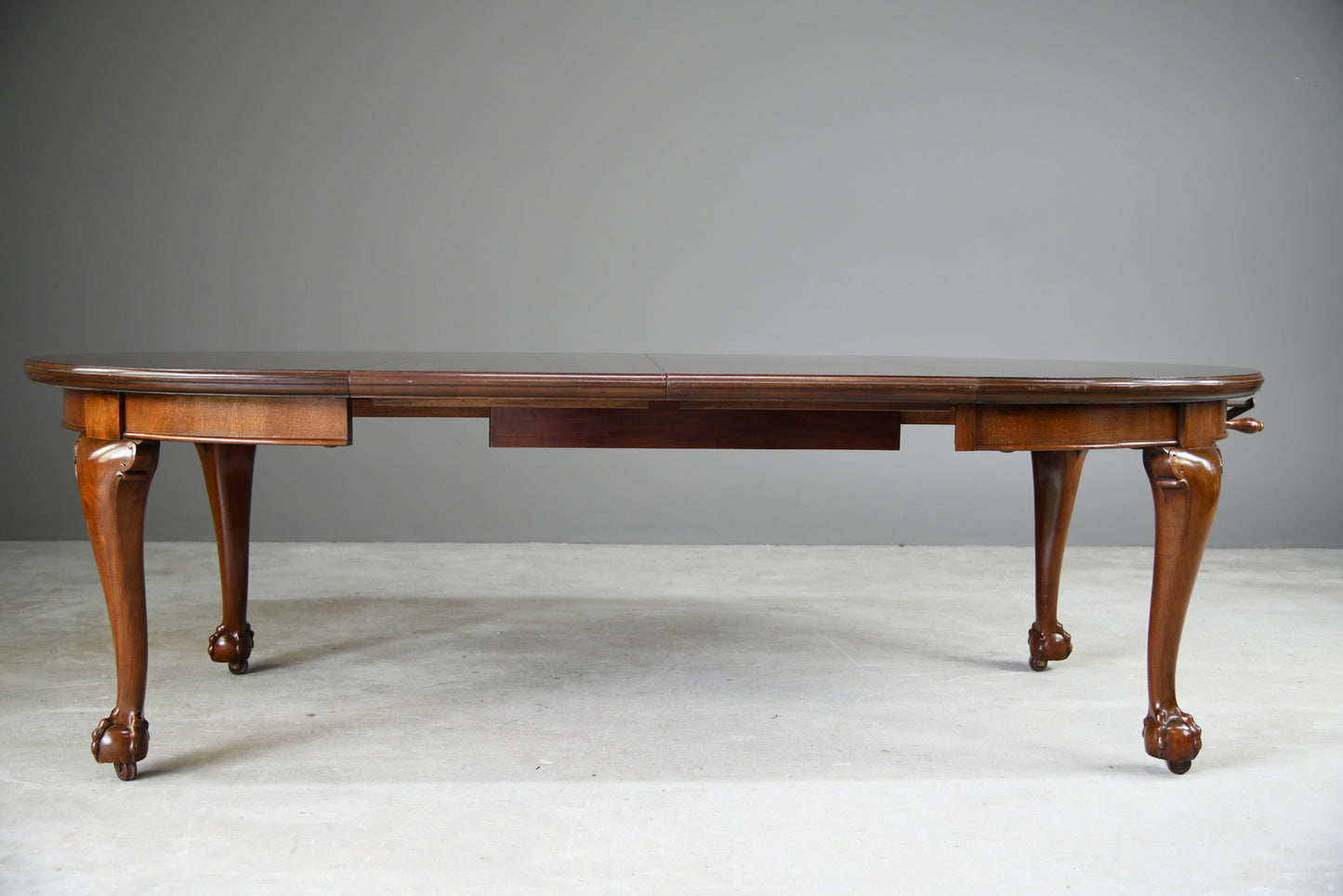 Antique Oval Mahogany Extending Dining Table
