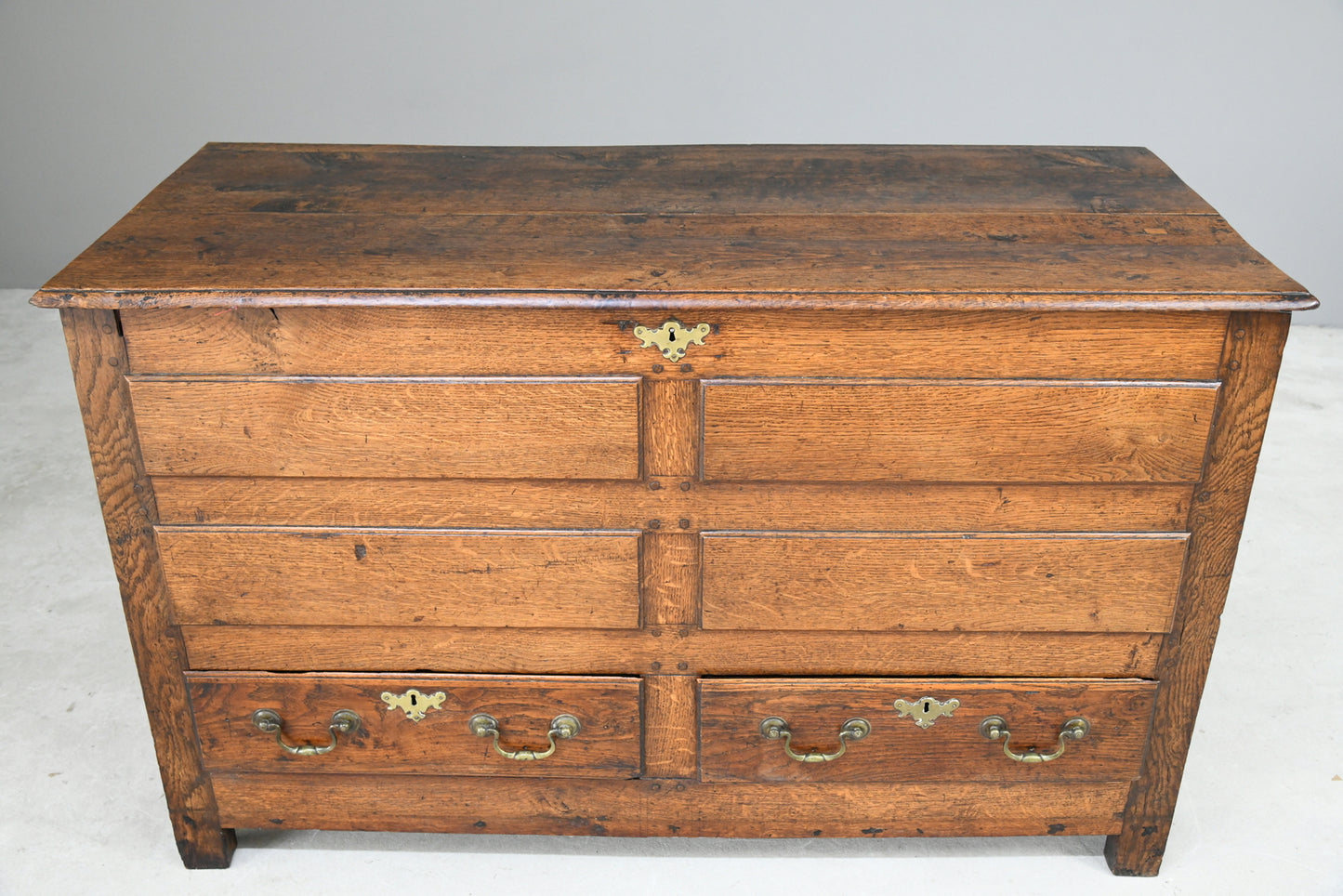 Early 18th Century Oak Mule Chest