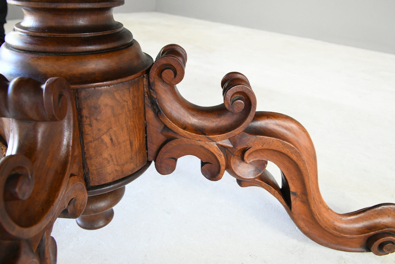 Antique Victorian Figured Walnut Tilt Top Table