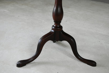 Antique Georgian Mahogany Tilt Top Table