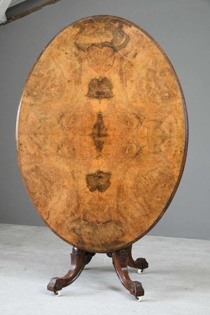 Antique Victorian Walnut Oval Table