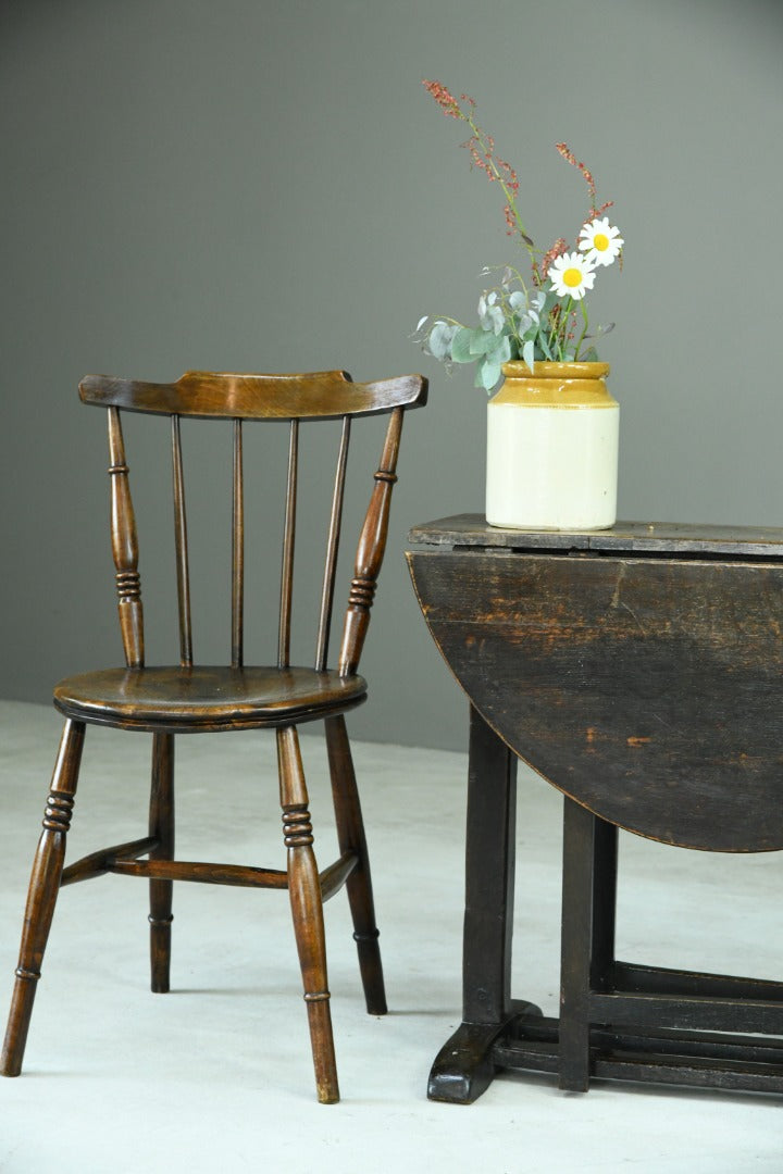 Early 18th Century Oak Drop Leaf Table