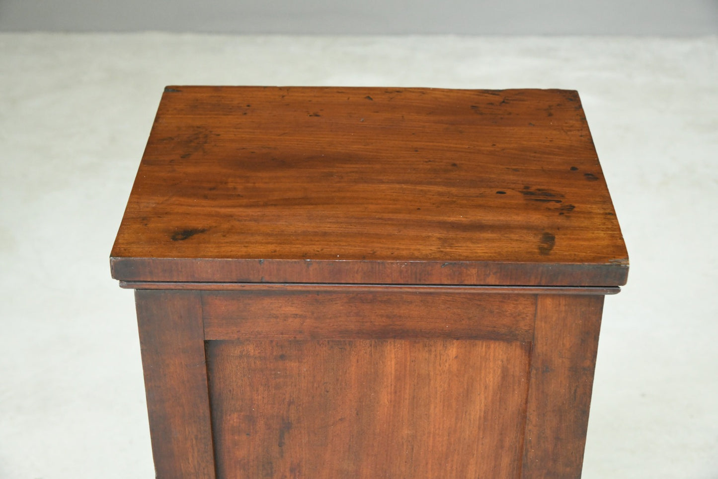 Victorian Mahogany Pot Cupboard