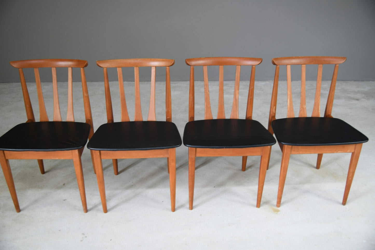 Set 4 Retro Eon Dining Chairs