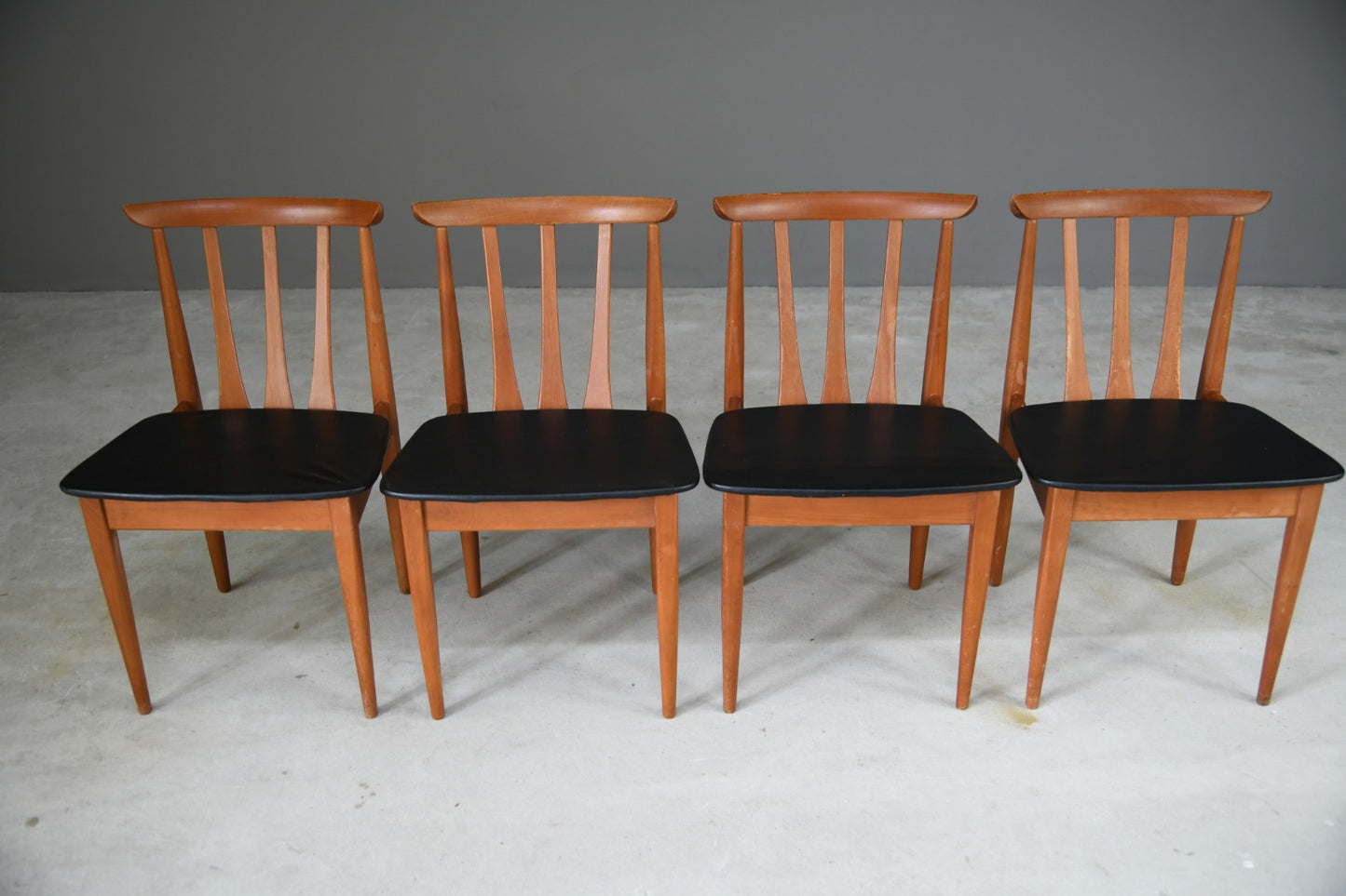 Set 4 Retro Eon Dining Chairs