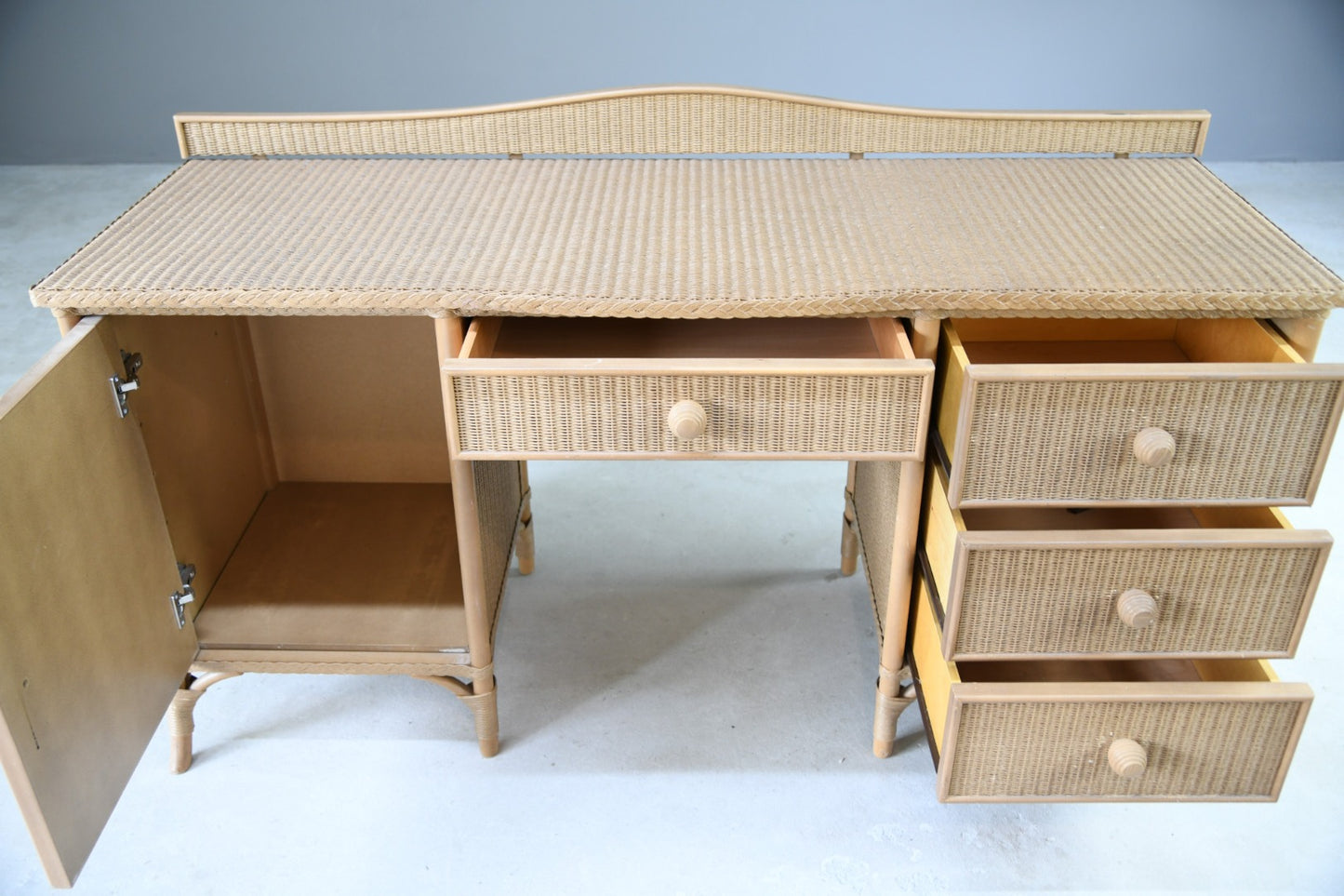 Lloyd Loom of Spalding Dressing Table