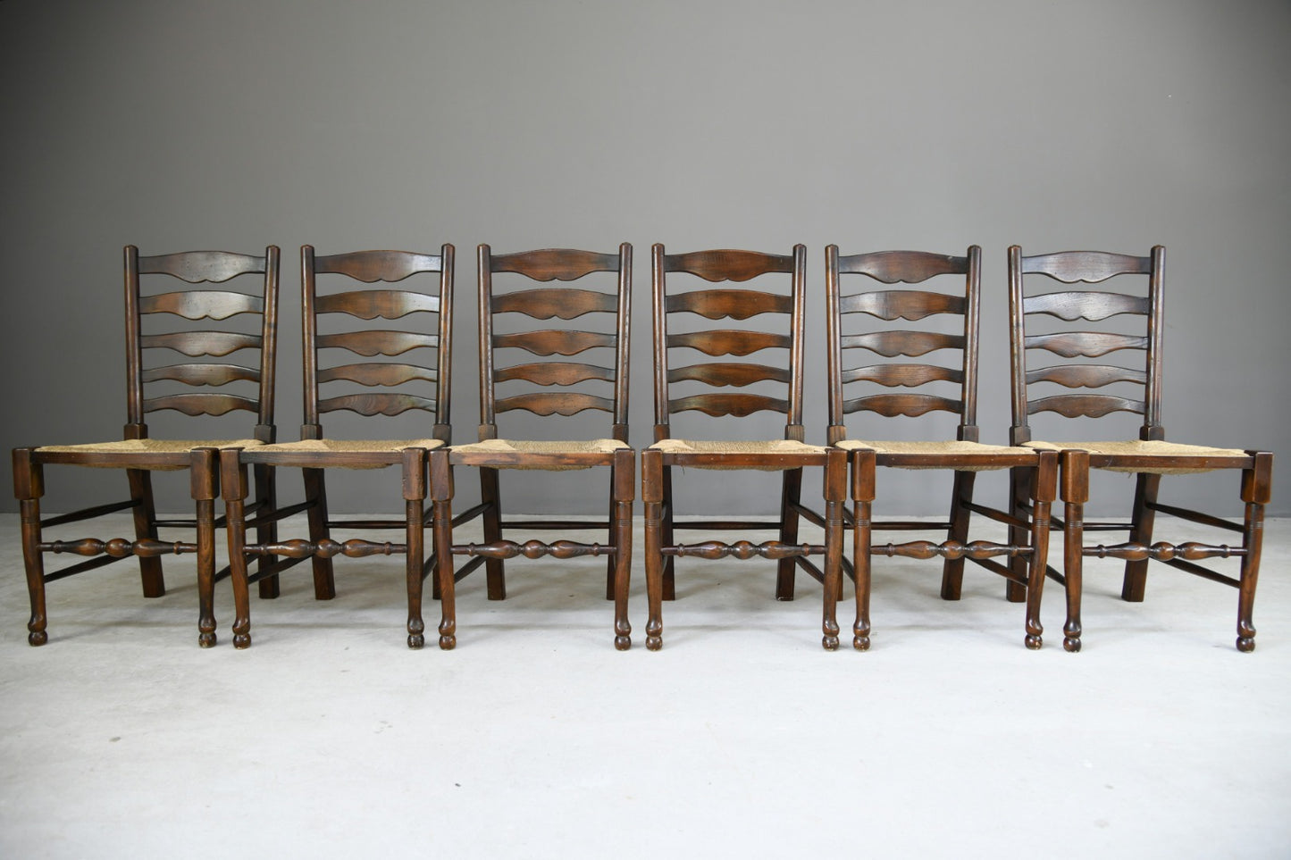 Set 6  Oak Ladderback Dining Chairs