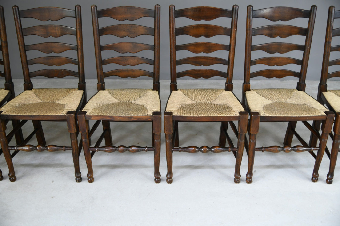 Set 6  Oak Ladderback Dining Chairs