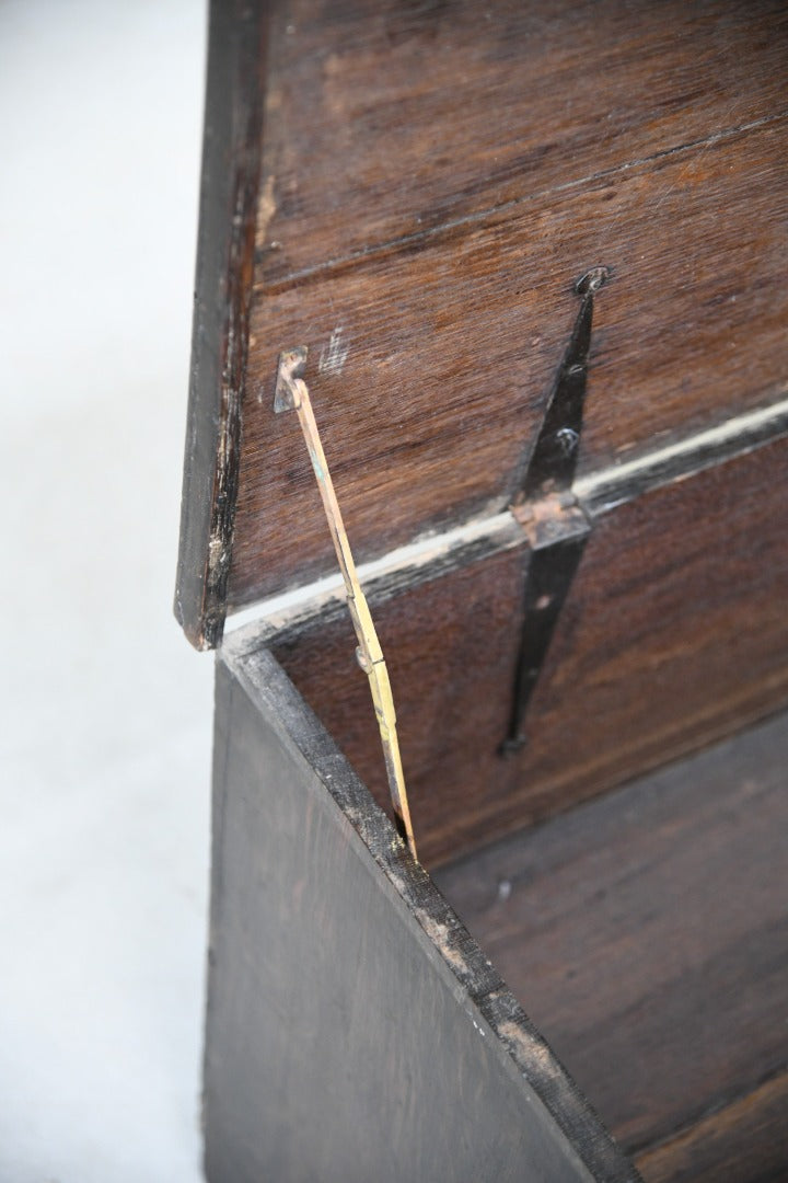 Rustic Antique Oak Blanket Box