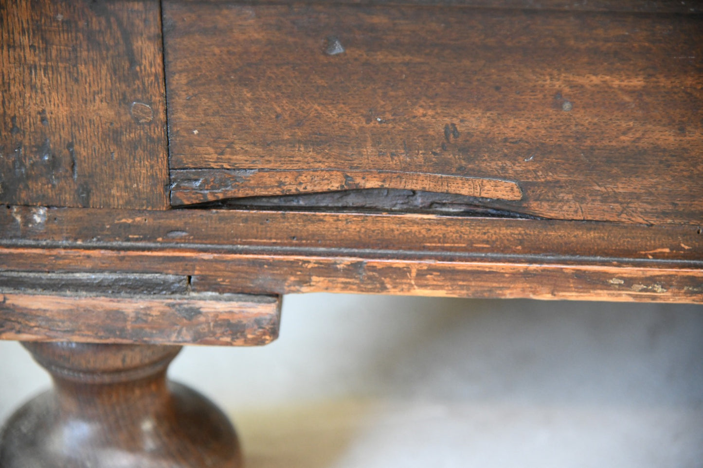 Rustic Oak Chest of Drawers