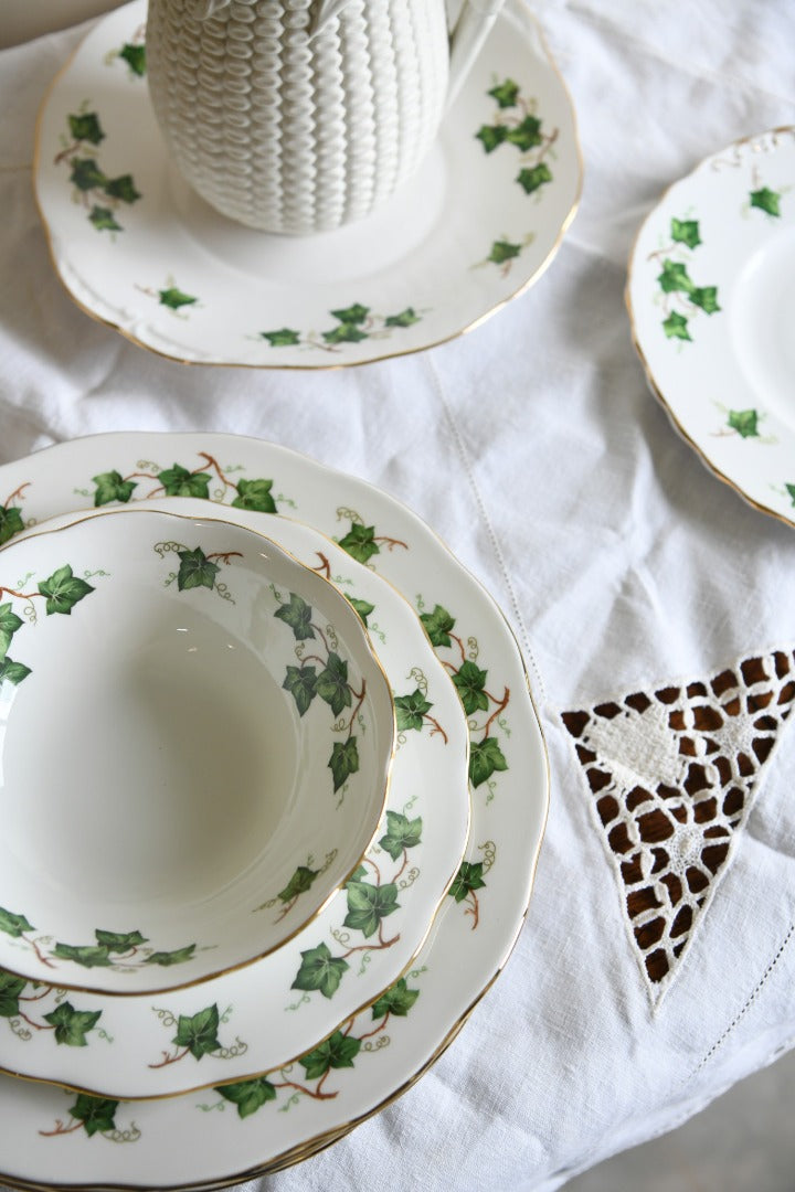 Colclough Ivy Pattern Part Dinner Service