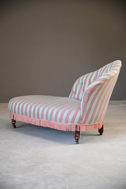 Victorian Style Small Chaise