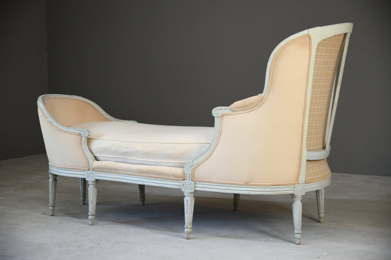 French Style Duchess En Bateau Chaise Longue