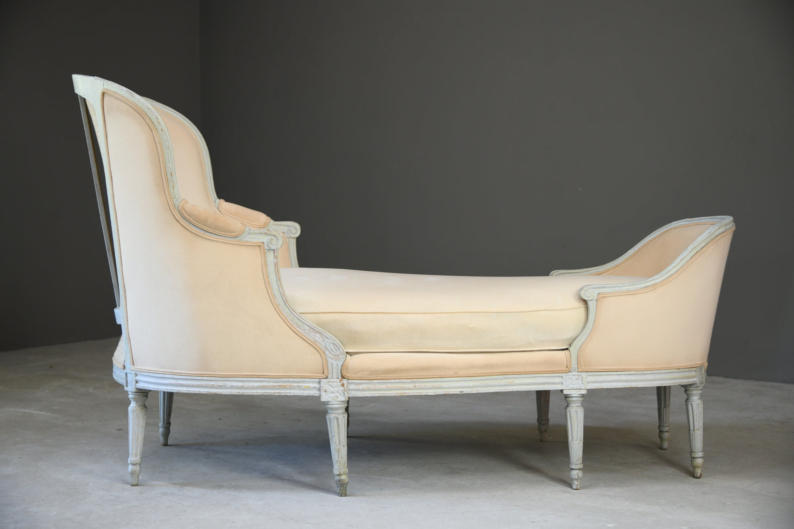 French Style Duchess En Bateau Chaise Longue