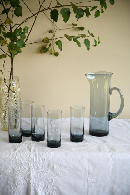 Home & Garden > Kitchen & Dining > Tableware > Serveware > Serving Pitchers & Carafes