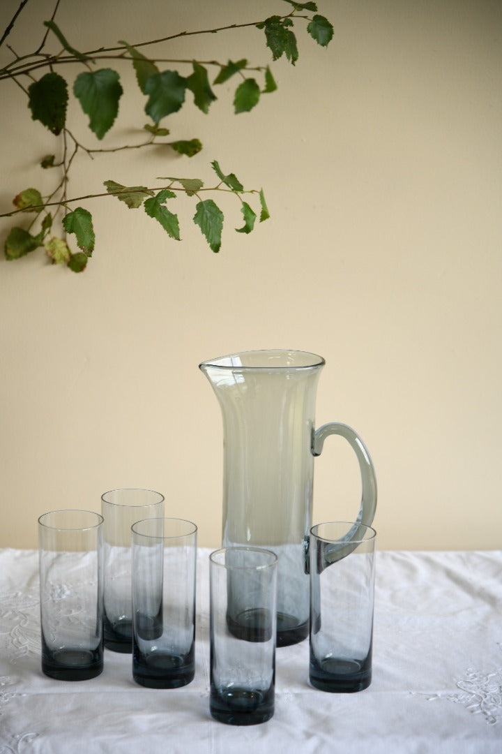 Home & Garden > Kitchen & Dining > Tableware > Serveware > Serving Pitchers & Carafes