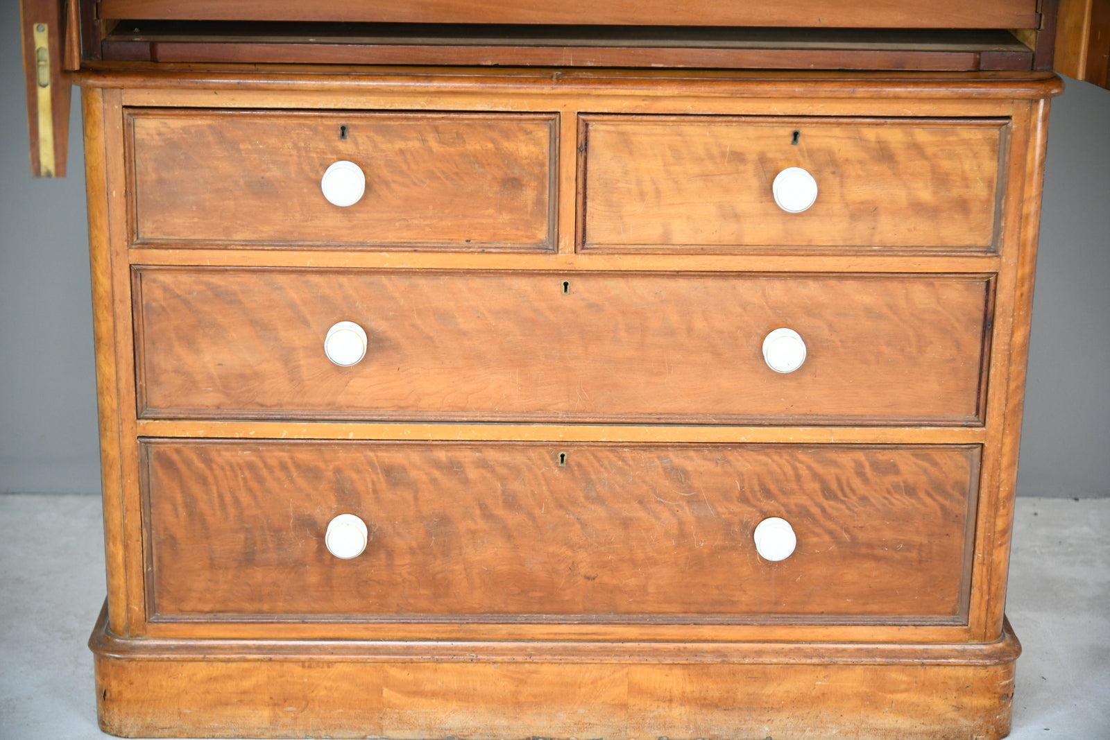 Victorian Satin Birch Linen Press