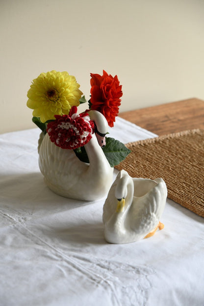 2 Swan Flower Posy Basket