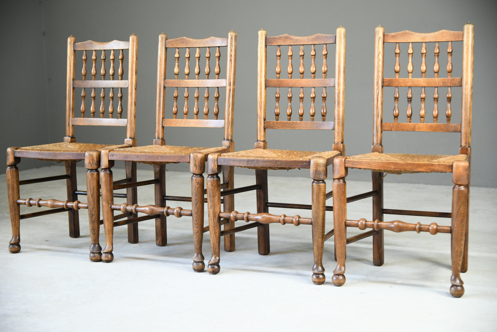 4 Rustic Country Spindle Back Oak & Rush Chairs