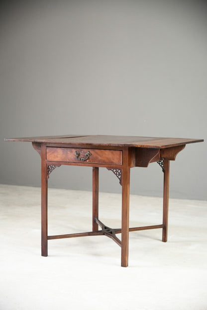 Georgian Mahogany Pembroke Table