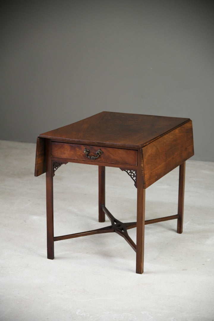 Georgian Mahogany Pembroke Table