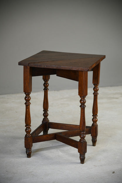 Oak Corner Table