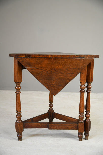 Oak Corner Table