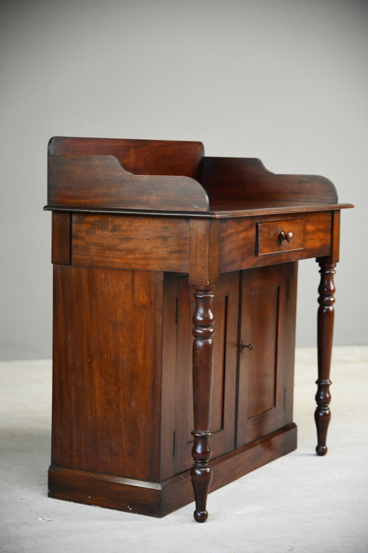 Victorian Mahogany Washstand