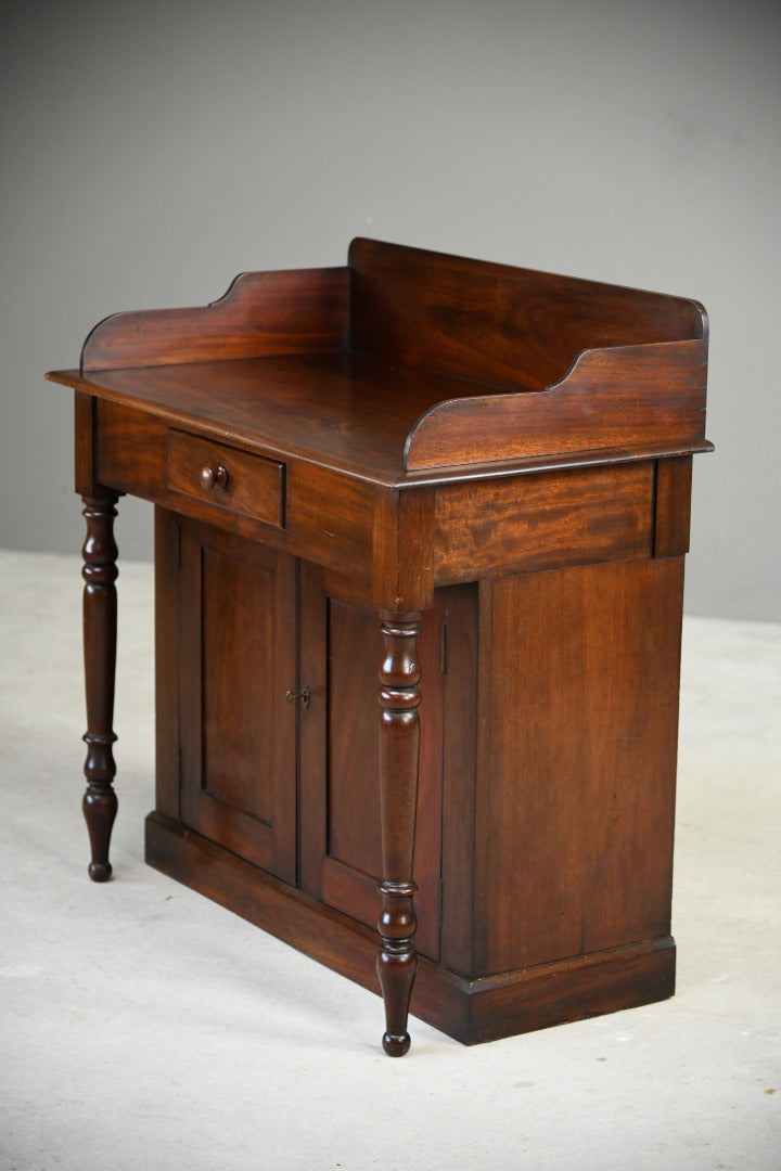 Victorian Mahogany Washstand