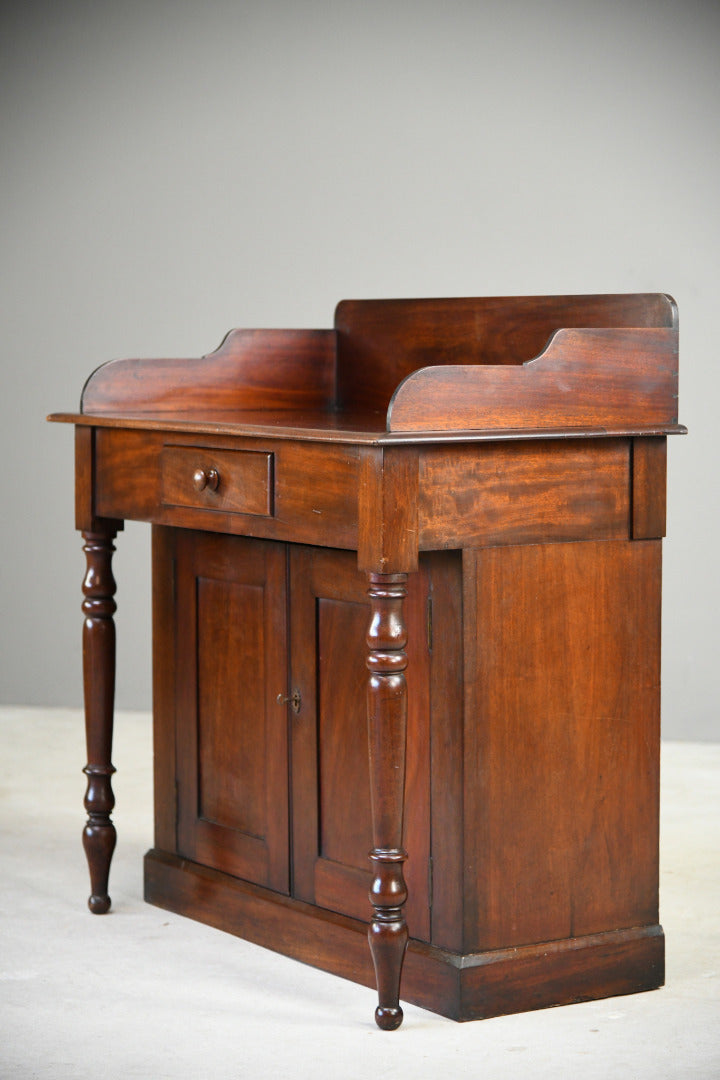 Victorian Mahogany Washstand