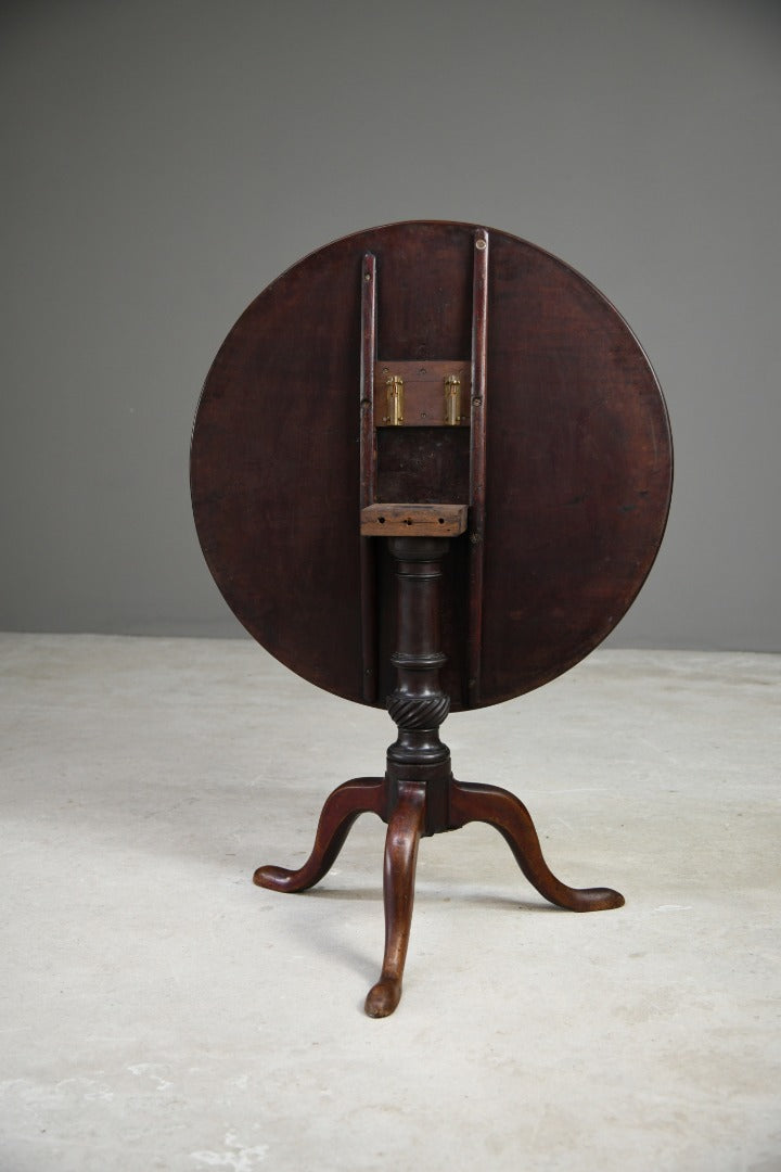 Georgian Mahogany Tilt Top Table